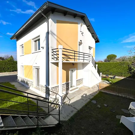 Duplex Moderne 5 Pieces Standing Parking