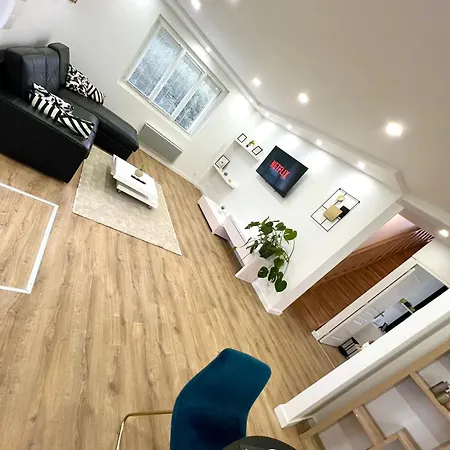 Duplex Moderne 5 Pieces Standing Parking Villa *