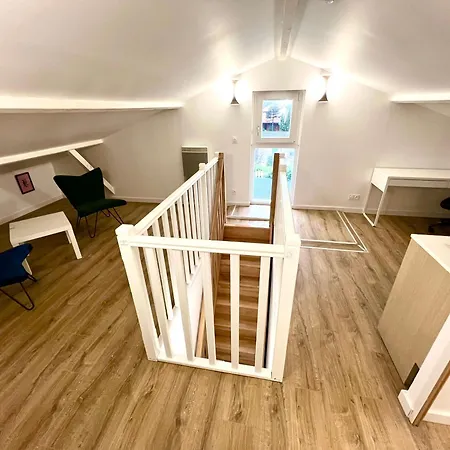 Duplex Moderne 5 Pieces Standing Parking Launaguet