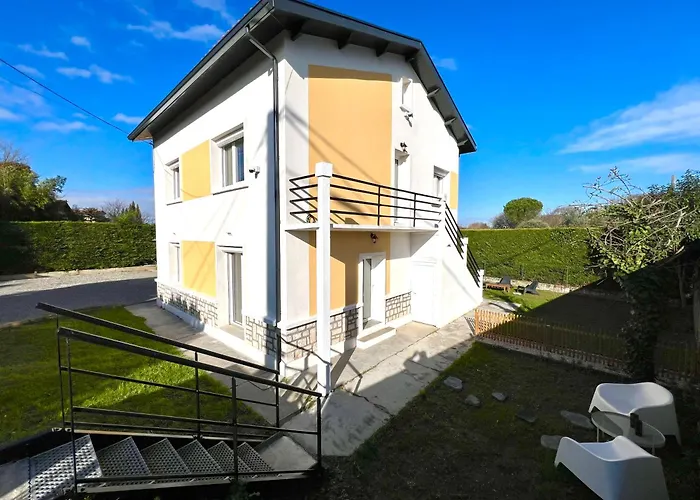 Duplex Moderne 5 Pieces Standing Parking