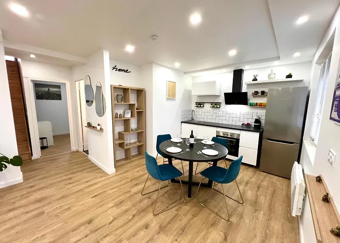 Duplex Moderne 5 Pieces Standing Parking Villa *