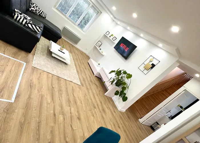 Duplex Moderne 5 Pieces Standing Parking Villa *