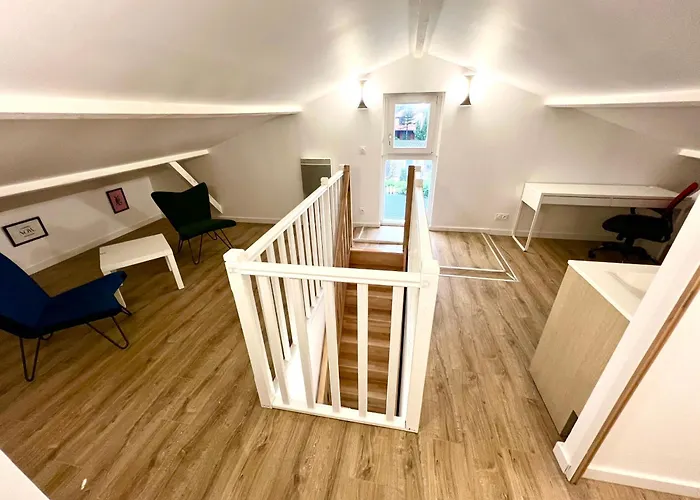 Duplex Moderne 5 Pieces Standing Parking Launaguet