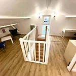 Duplex Moderne 5 Pieces Standing Parking Launaguet