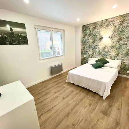 فيلة Duplex Moderne 5 Pieces Standing Launaguet